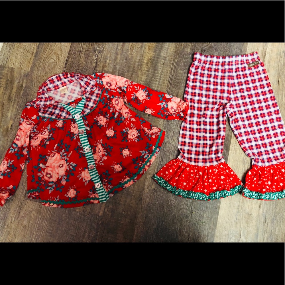 Matilda Jane Christmas pajamas.